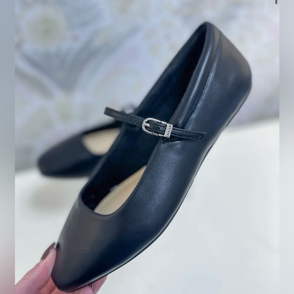 New in box Soda Brand Ballet Flat